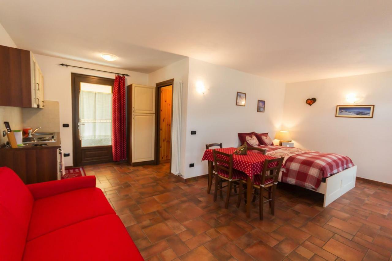 Vistarelax Appartement Aosta Buitenkant foto
