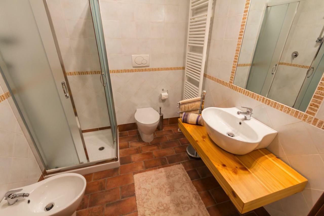 Vistarelax Appartement Aosta Buitenkant foto