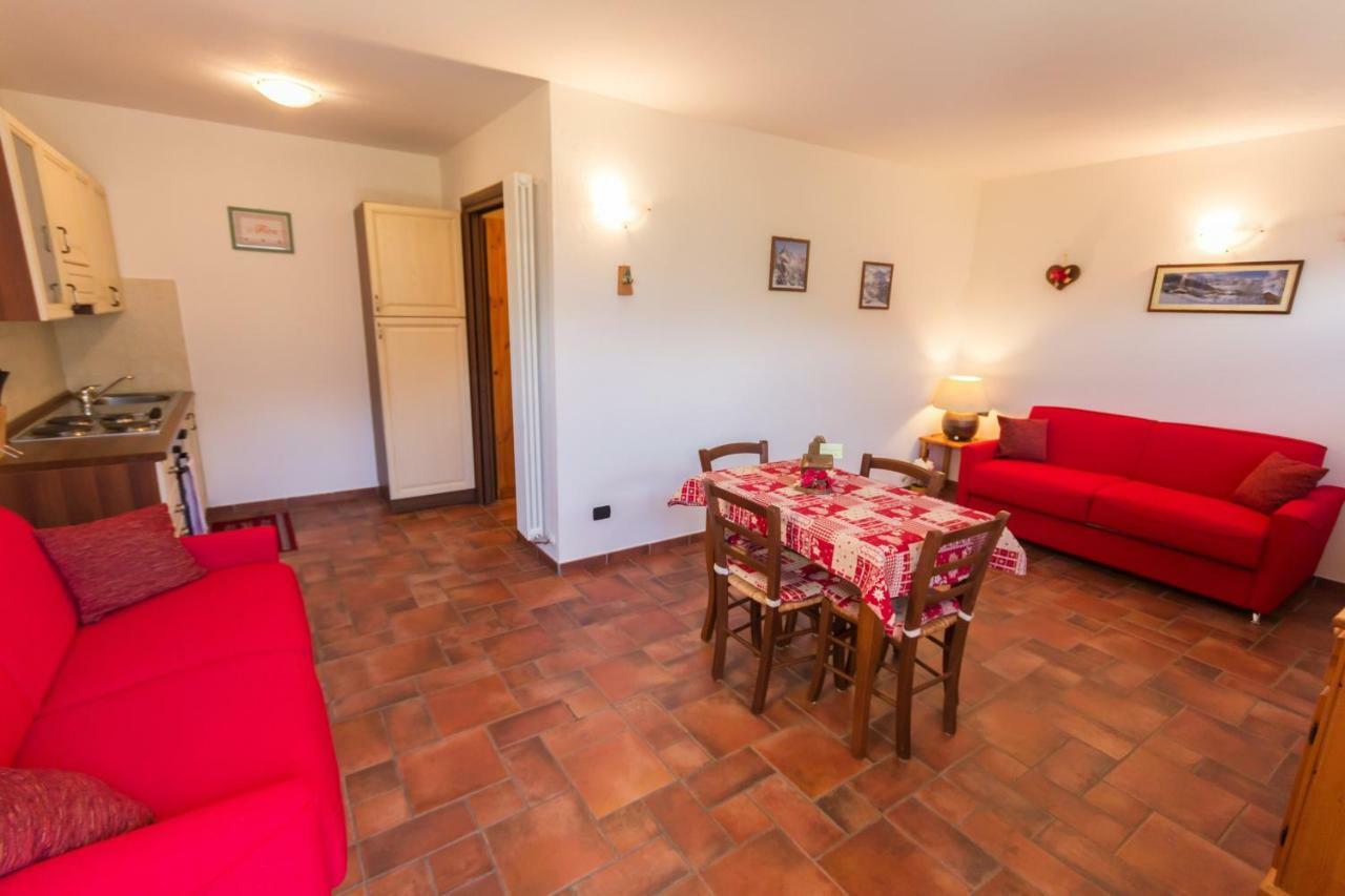 Vistarelax Appartement Aosta Buitenkant foto